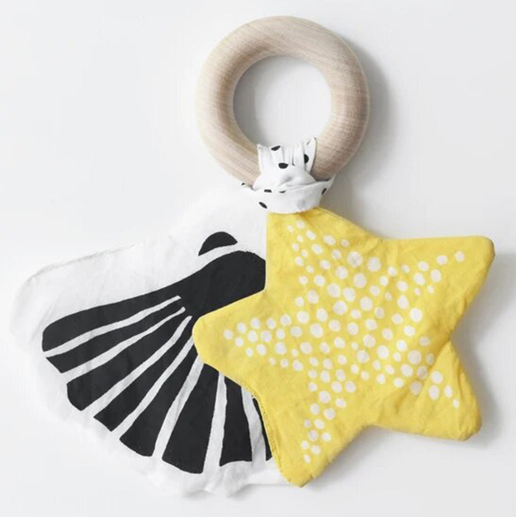 lifestyle_1, Wee Gallery Starfish Crinkle Teether Infant Baby Toy white black yellow 