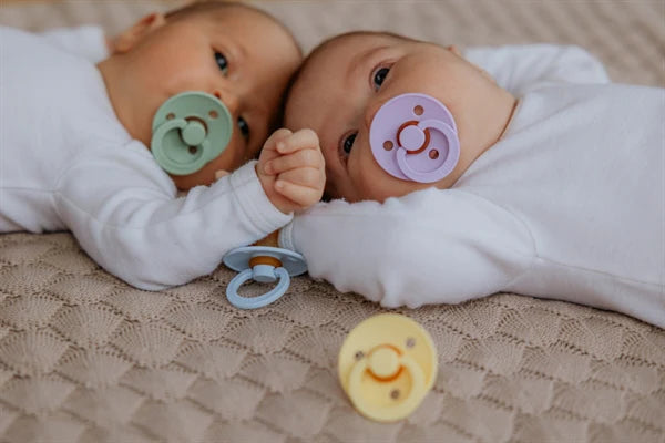 Natural Rubber Latex vs Silicone: How to Choose a Pacifier Material