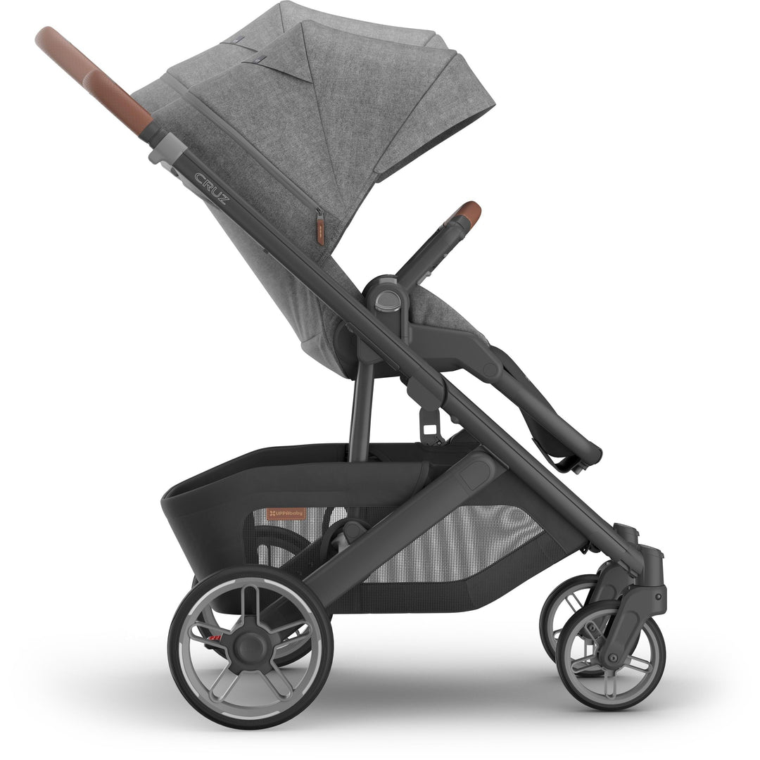 Adjustable canopy and handlebar heights on Uppababy Cruz V3 Stroller Greyson, showing best stroller features and comfort