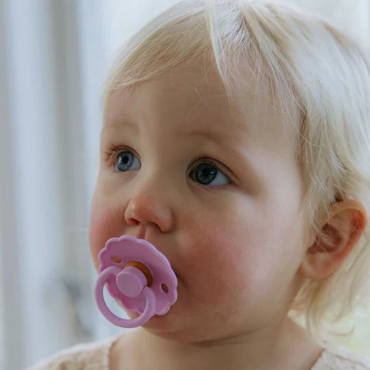 FRIGG Sunset Bliss natural rubber pacifier 4-pack size 2 side profile - latex soother for babies 6-18 months