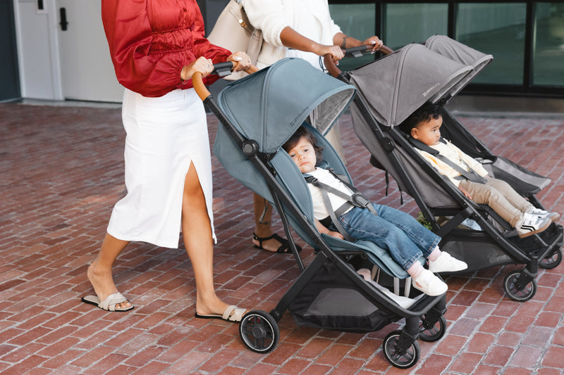 UPPAbaby Minu V3 Dillan best stroller, social scene. Combining function and style for active lifestyles.