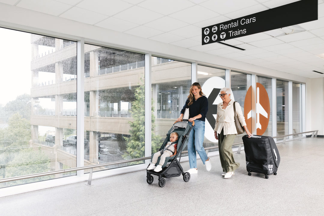 Glide through the airport with the UPPAbaby Minu V3 in Dillan, the best travel stroller for families on the go.