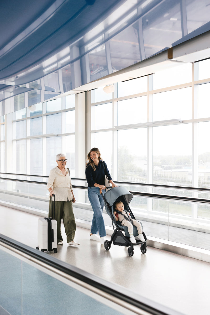 Seamlessly travel with the UPPAbaby Minu V3 in Dillan, the perfect travel stroller for busy parents.