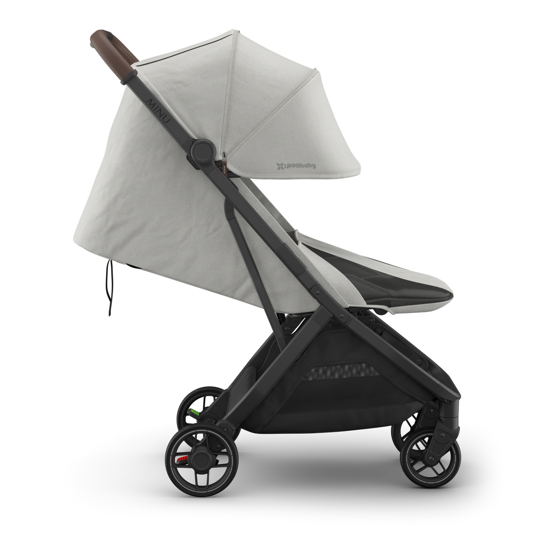 Side right features of UPPAbaby Minu V3 Savannah Ð an ideal travel stroller for families.