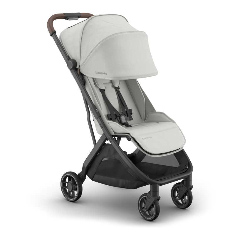 Savannah UPPAbaby Minu V3 3-quarter right view Ð a compact stroller designed for ease.