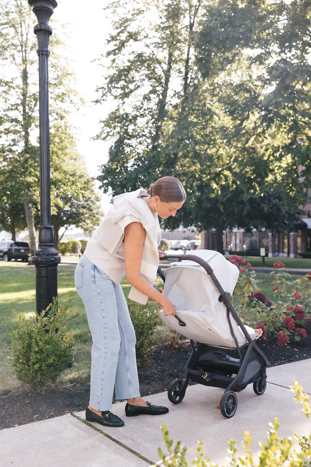 The UPPAbaby Minu V3 in Savannah, a toddler stroller offering a smooth, comfortable ride.