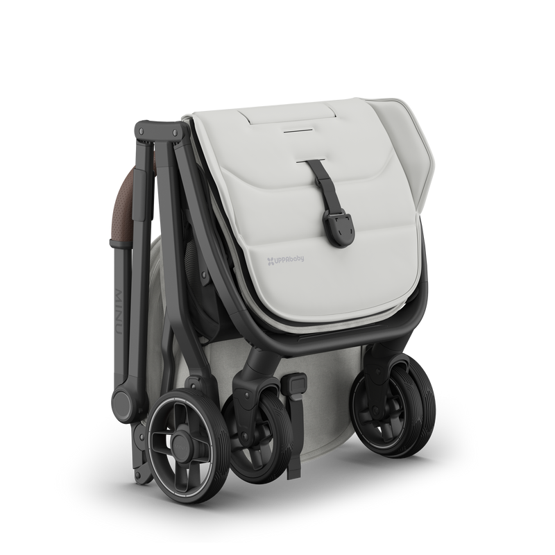 Featuring a modern design, the Savannah UPPAbaby Minu V3 is a versatile stroller.