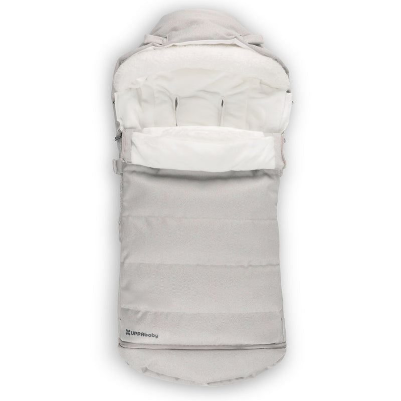 The UPPAbaby CozyGanoosh in Savannah brings comfort and luxury with this stroller blanket for baby.