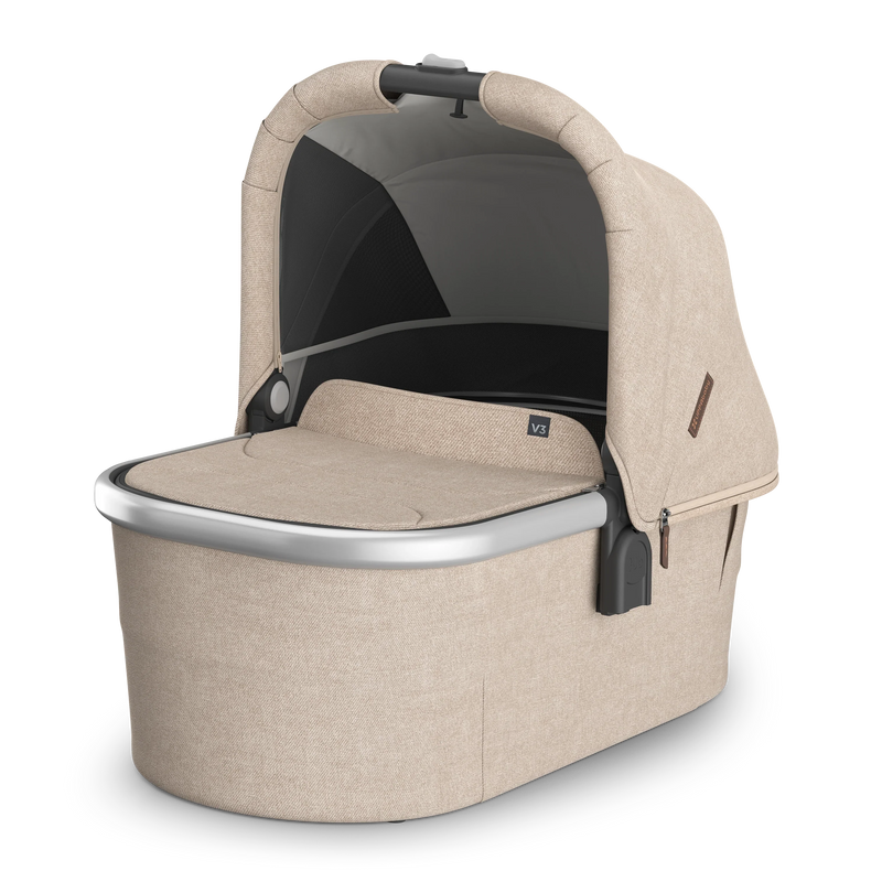 Uppababy bassinet V3 in Declan