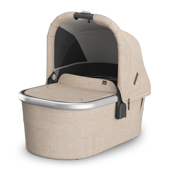 Uppababy bassinet V3 in Declan