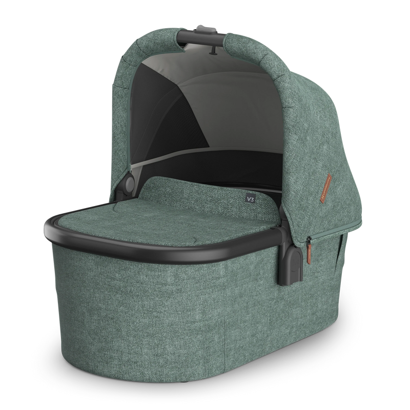 Uppababy V3 bassinet newborn in Gwen green