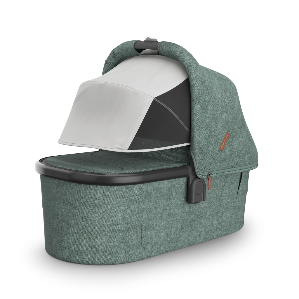 Uppababy baby bassinet in Gwen