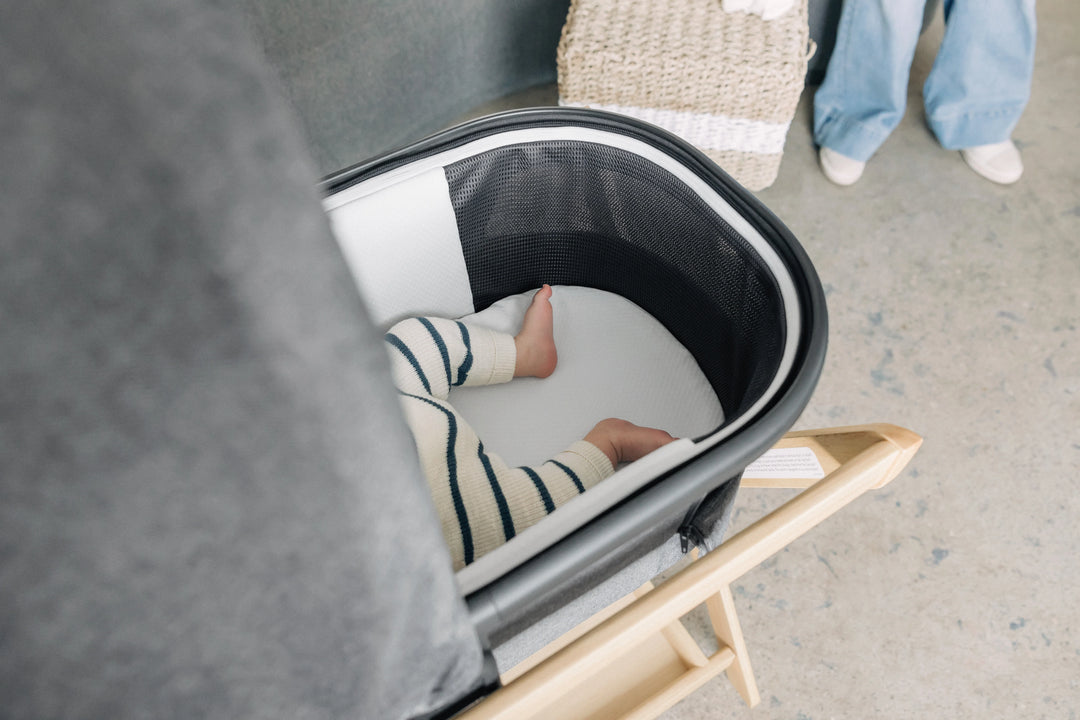 Uppababy V3 Bassinets for newborns in Greyson 