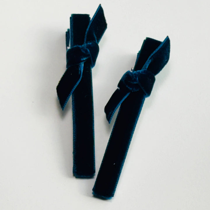 Perfect for delicate strands, Cookie & the Dude Japanese Velvet Bar Clips - Cool small velvet alligator clips