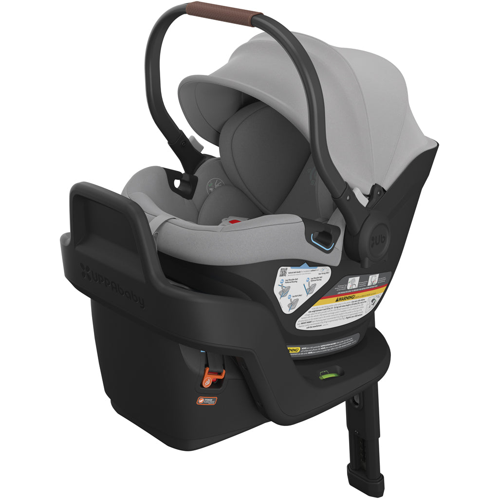 Aria Uppababy car seat with car seat base