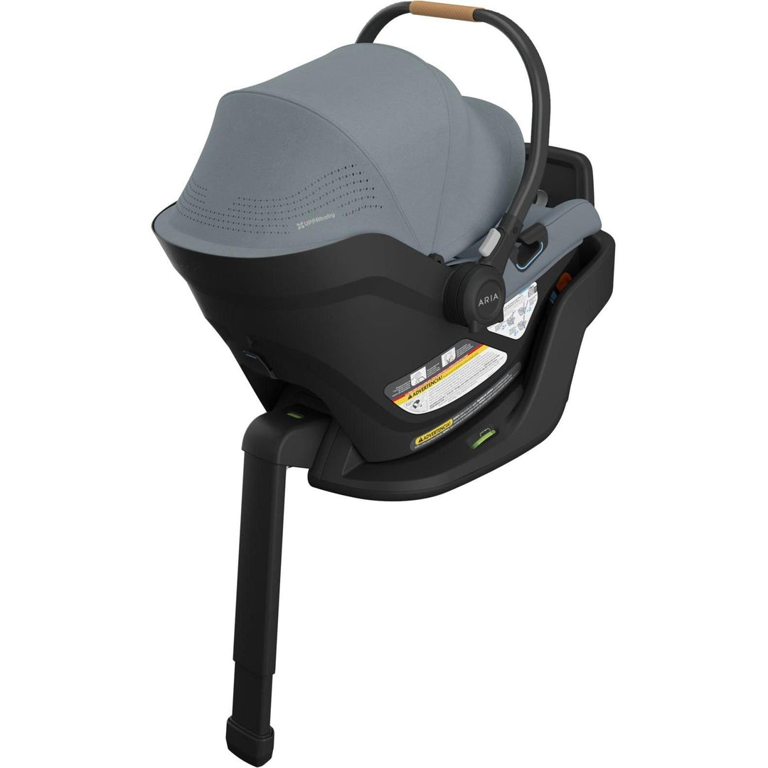 Designed with care, the Uppababy Aria V2 Infant Car Seat in Callum is a trusted newborn car seat.