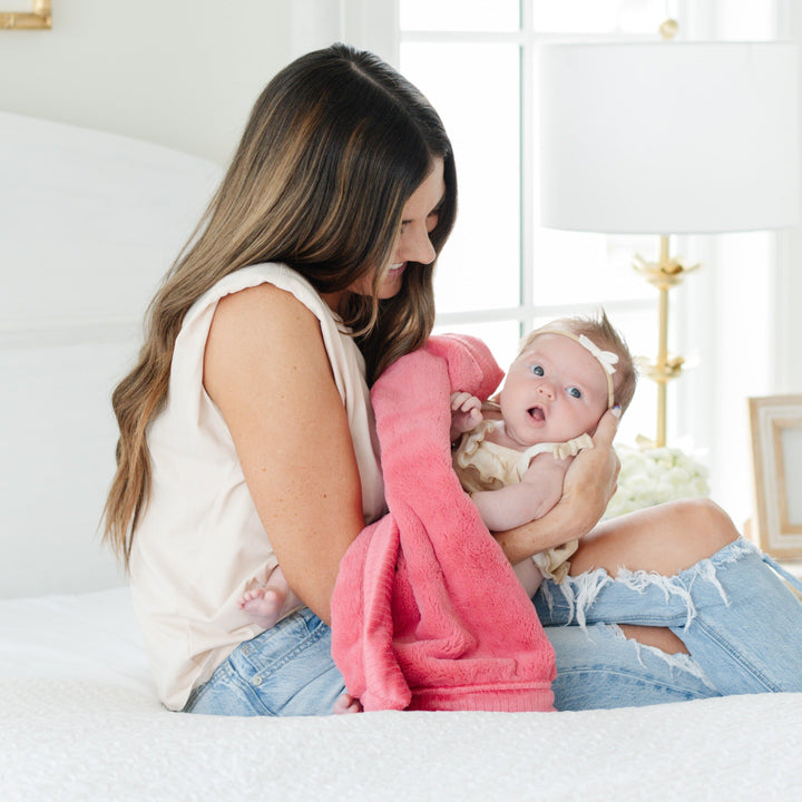 Saranoni Lush Mini Blanket in Primrose easily ranks in best baby blankets due to its luxury-grade softness and cozy design.