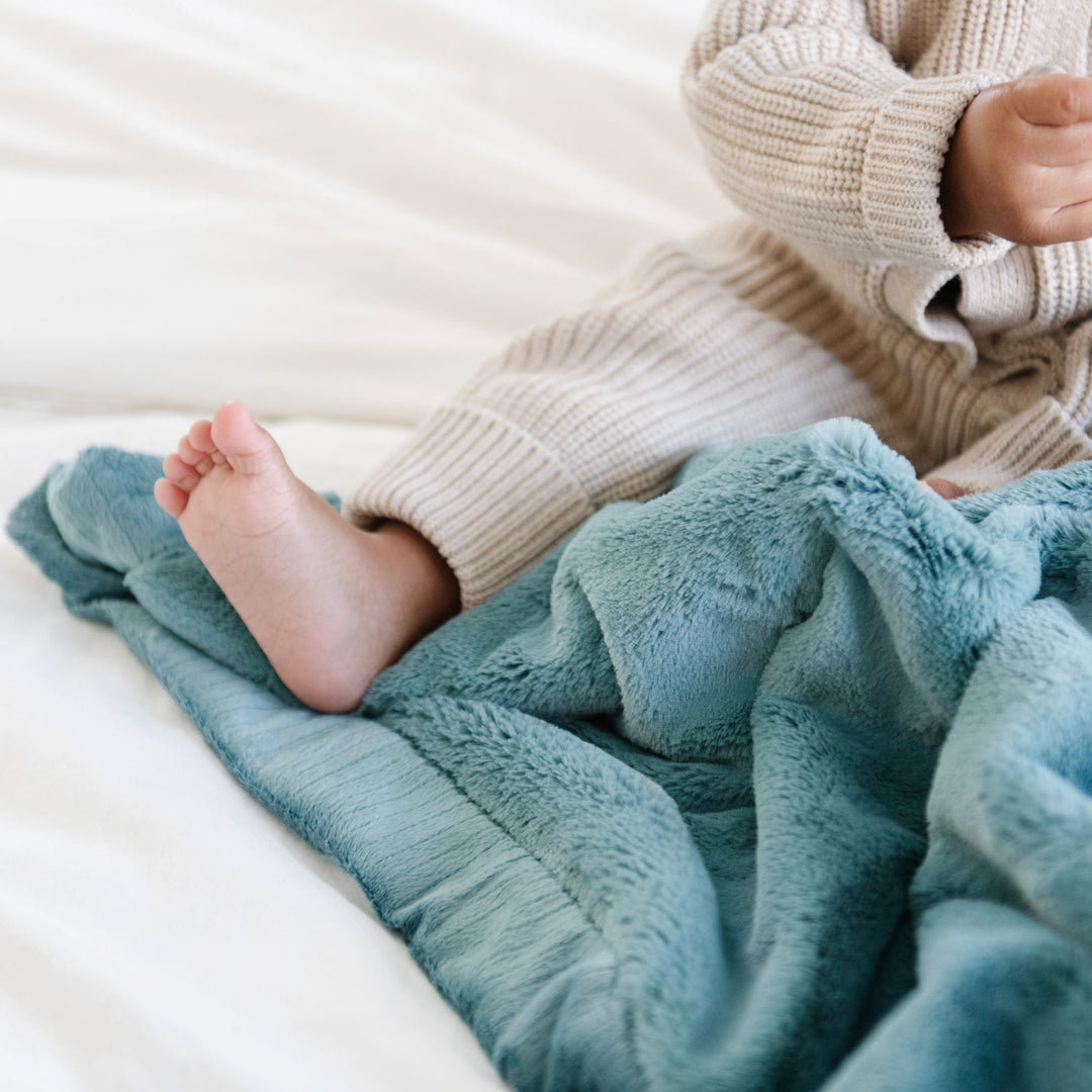 Mineral Blue Saranoni Lush Mini Blanket brings plush comfort and year-round usability for reliable baby blankets support.