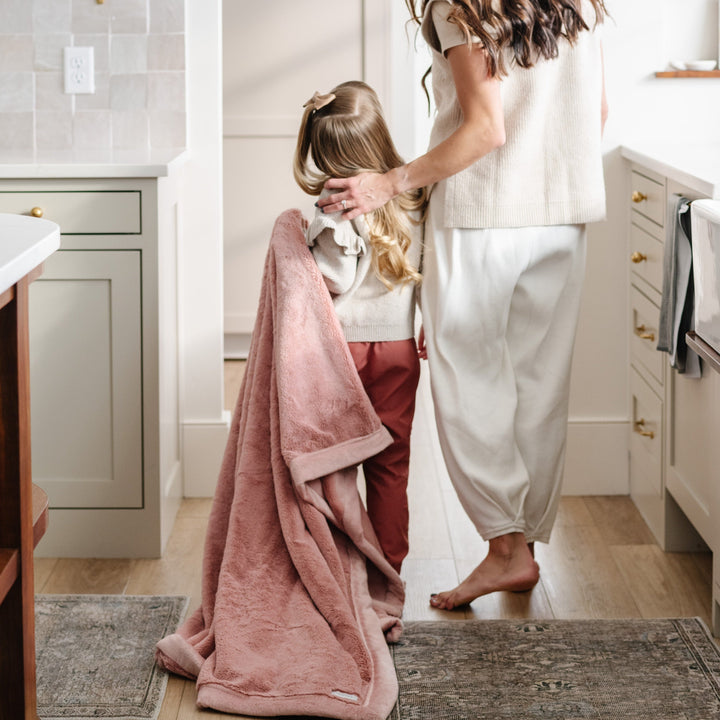 Ballet Slipper brings calm minimal design to the Saranoni Lush Toddler Blanket for the best baby blanket experience.