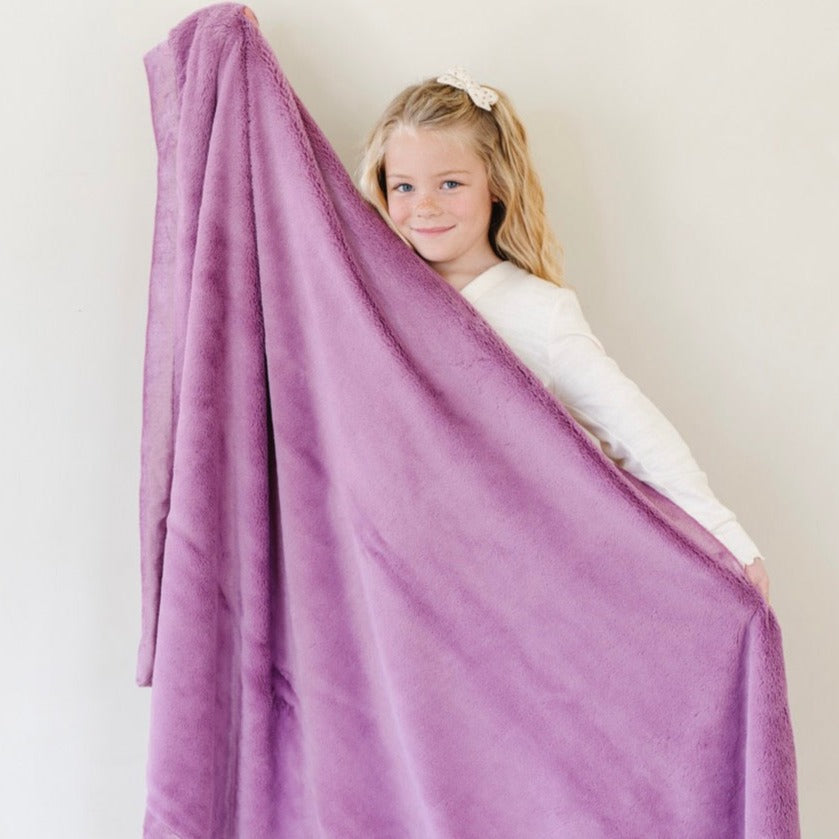 Saranoni Lush Toddler Blanket in Fairy Wings stands out with luxe softness, making it ideal as a baby boy blanket.