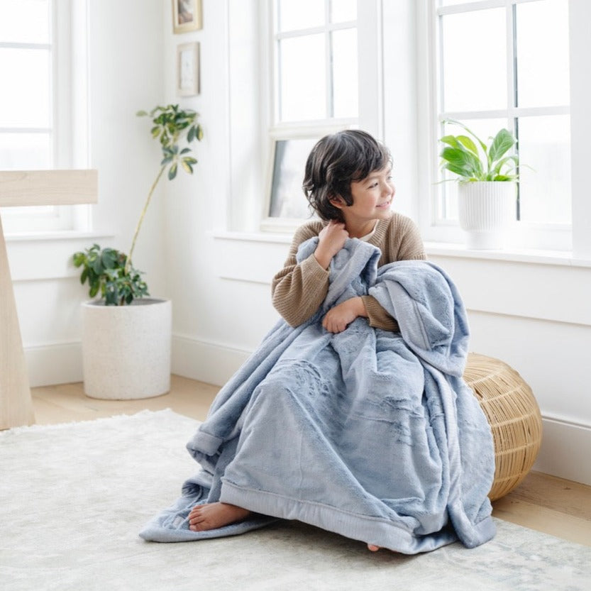 Storm Cloud Saranoni Lush Toddler Blanket feels soft and cloud-like, elevating everyday comfort as toddler blankets.