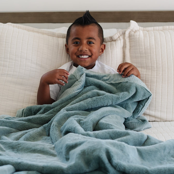 Eucalyptus Saranoni Lush Toddler Blanket delivers reliable softness and warmth, making it one of the best blanket for toddler picks.