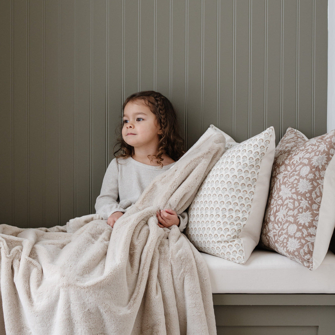Saranoni Lush Toddler Blanket in Buttermilk offers a soft toddler blanket perfect for naps and play.