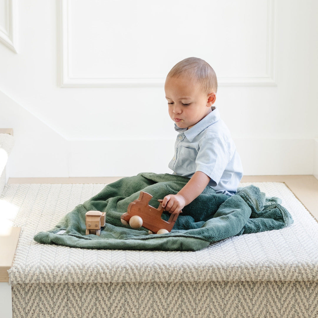Wrap your little one in Hunter Saranoni Lush Receiving Blanket, a gentle and warm baby blankets option.