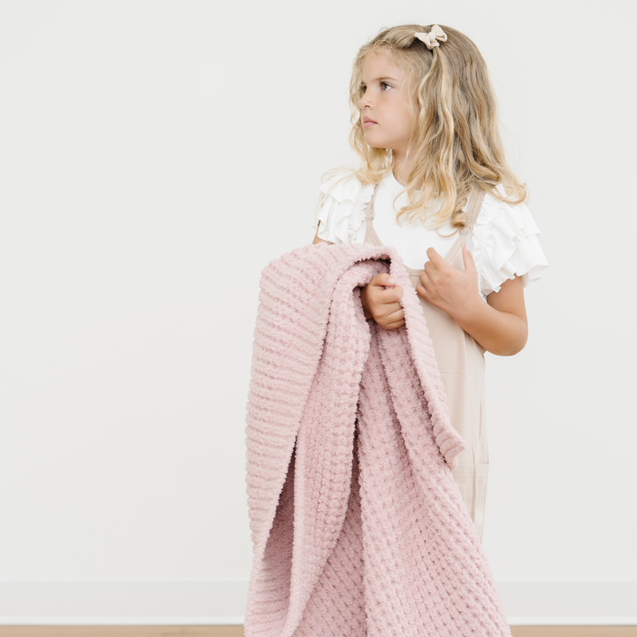 Saranoni Waffle Knit Toddler Blanket in Rosette wraps your little one in softness, making it a perfect baby blanket for cozy nights.