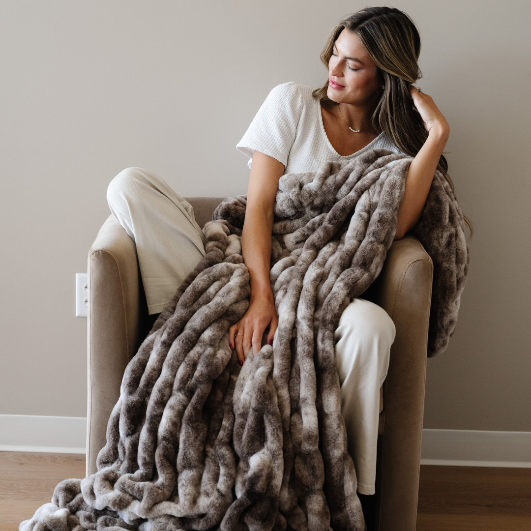 Chocolate Blend makes a statement with this premium Saranoni Double Ruched Faux Throw Blanket, easily ranking in Best baby blankets winners.