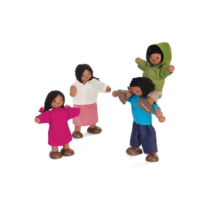 PlanToys Doll Family Medium Skin Tone in box – sustainable rubber wood family set of four in gift-ready packaging