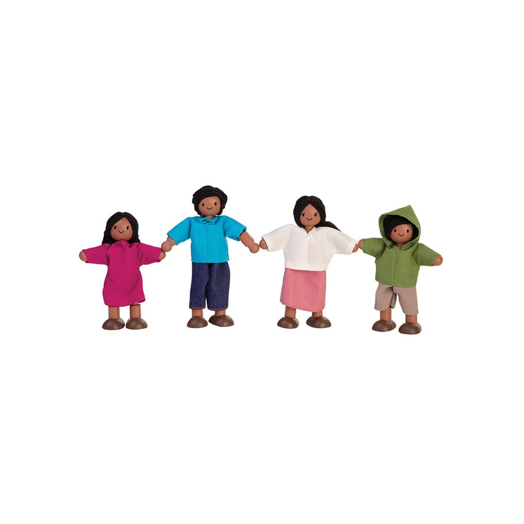 PlanToys Doll Family Medium Skin Tone open display – four rubber wood family dolls shown together for scale