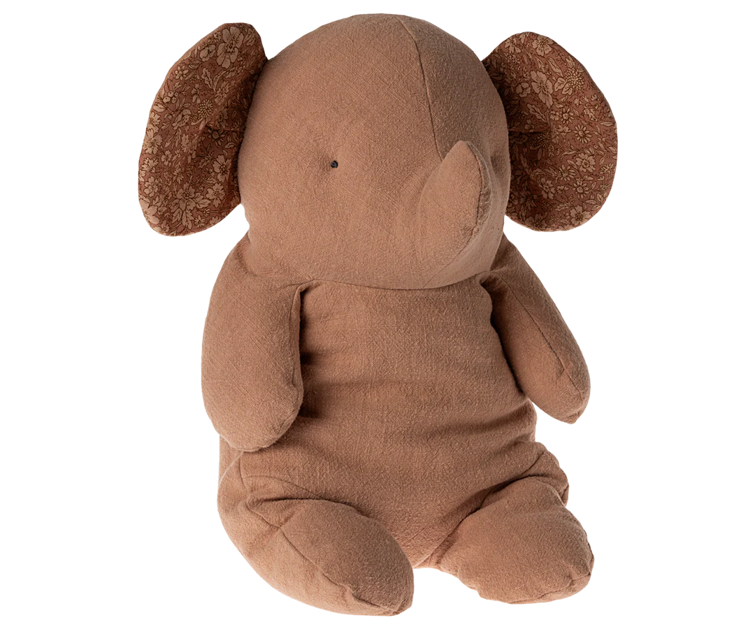 Maileg Safari Friends Big Elephant Ð Powder offers a soft, cuddly companion loved among classic stuffed animals