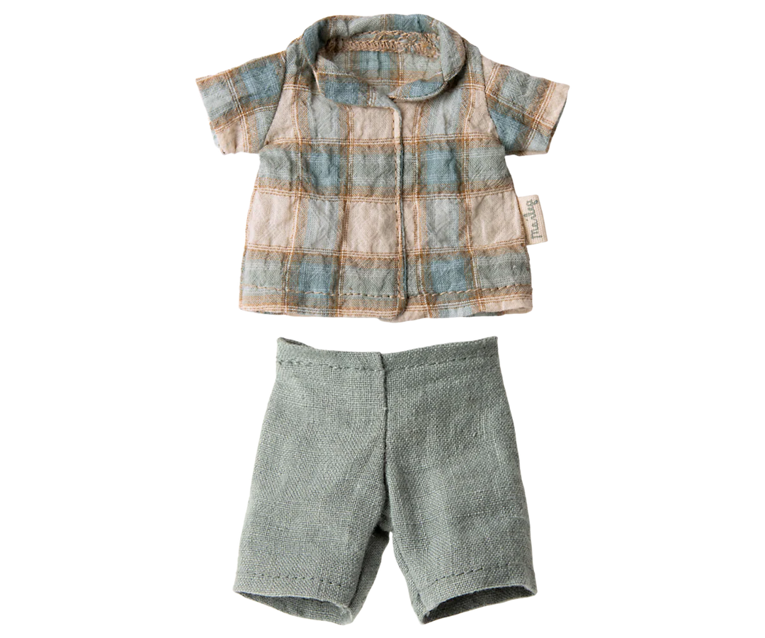 Close-up of the Maileg Classic Rabbit, designed to delight with stuffed dolls and whimsical storytelling.