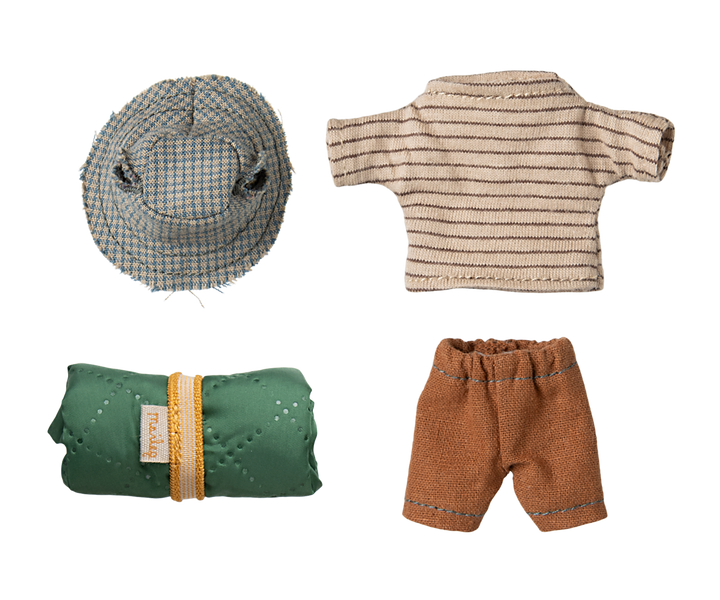 included clothing accessories with the maileg big brother hiker mouse, such as sun hat and sleeping bag