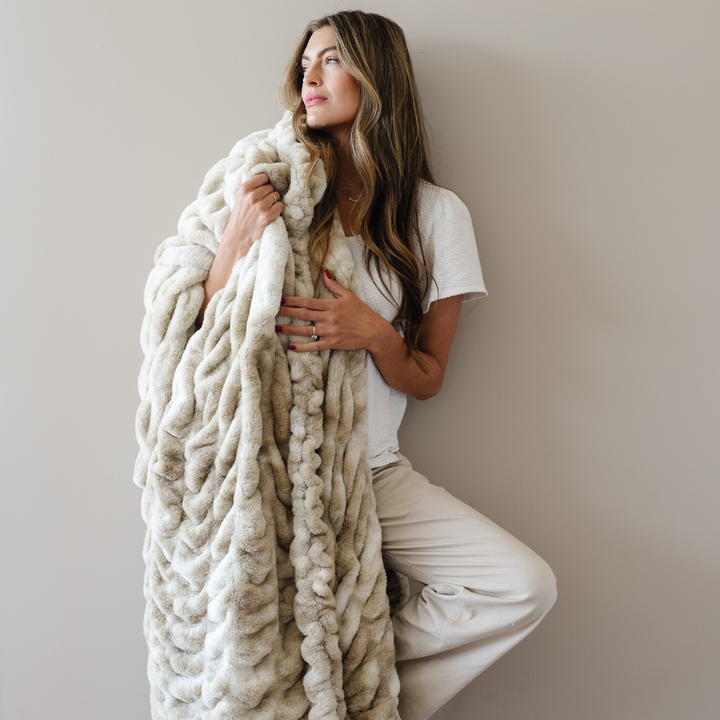 Sandshell Blend delivers serious luxe. The Saranoni Double Ruched Faux Throw Blanket is a top tier Best baby blanket recommendation.