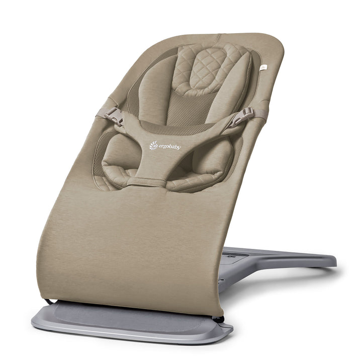 Ergobaby Evolve bouncer baby in Soft Olive