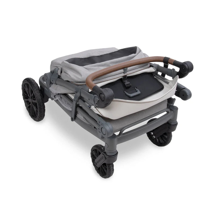 Built for convenience, the Wonderfold L4 Quad Stroller Wagon Grey doubles as a twin stroller solution.