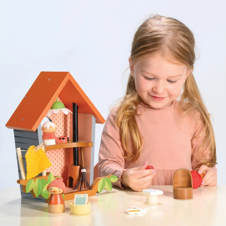 Kids explore nature play with the Tenderleaf RobinÕs Nest Box, a standout in quality kids toys.