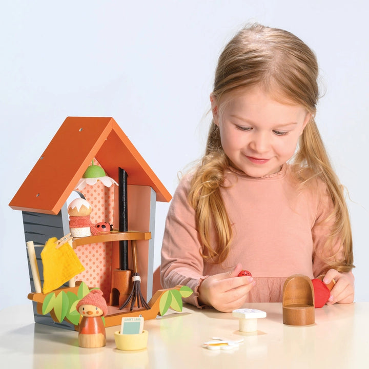 Kids explore nature play with the Tenderleaf RobinÕs Nest Box, a standout in quality kids toys.