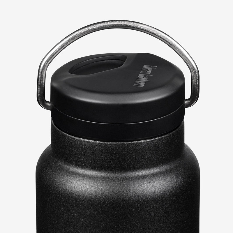 Side shot of Klean Kanteen 32oz TKWide with Twist Cap in Coastal Surf, showcasing dishwasher safe design and chip resistant finish