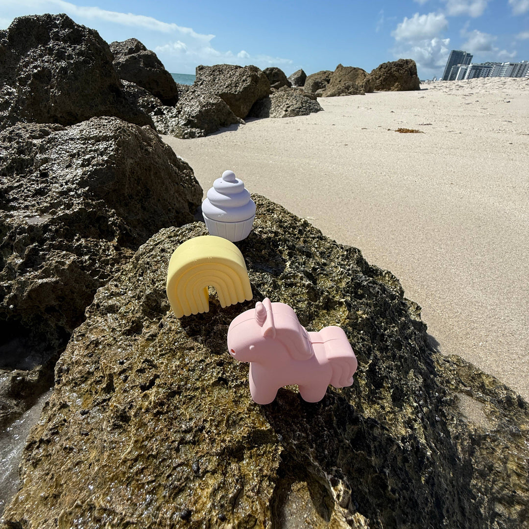 Ali+Oli silicone rainbow bath toy pouring water feature toddler bath toy for bath time sensory development