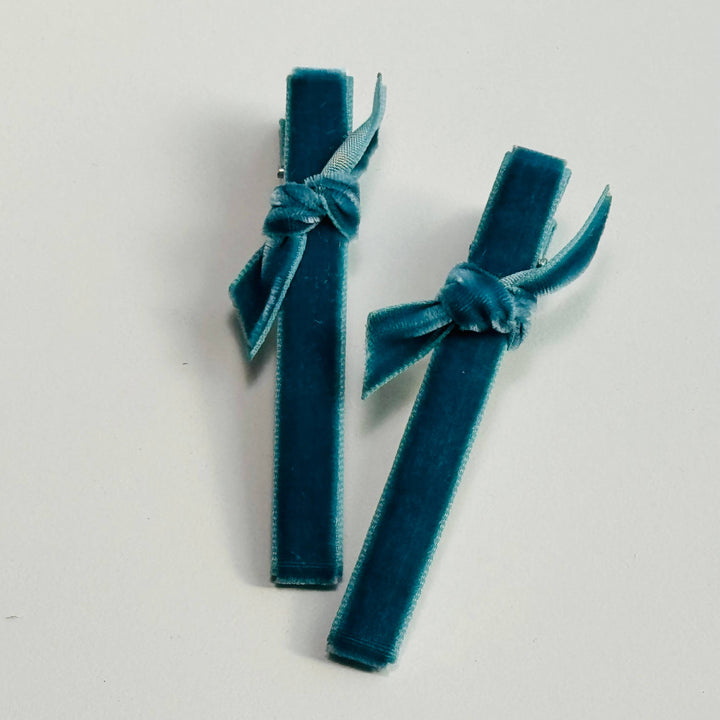 Designed for little hairstyles, Cookie & the Dude Japanese Velvet Bar Clips - Cool girls velvet hair clips with soft velvet texture