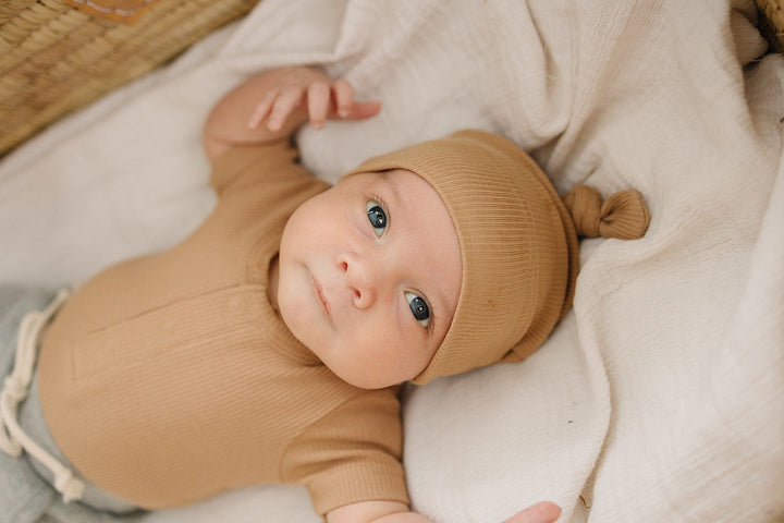 Mebi Baby infant knotted cap in light brown