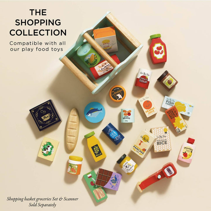 Role-play and fine motor skills combine in the Le Toy Van Supermarket Grocery Weekly Shop, a wood toy for kids.
