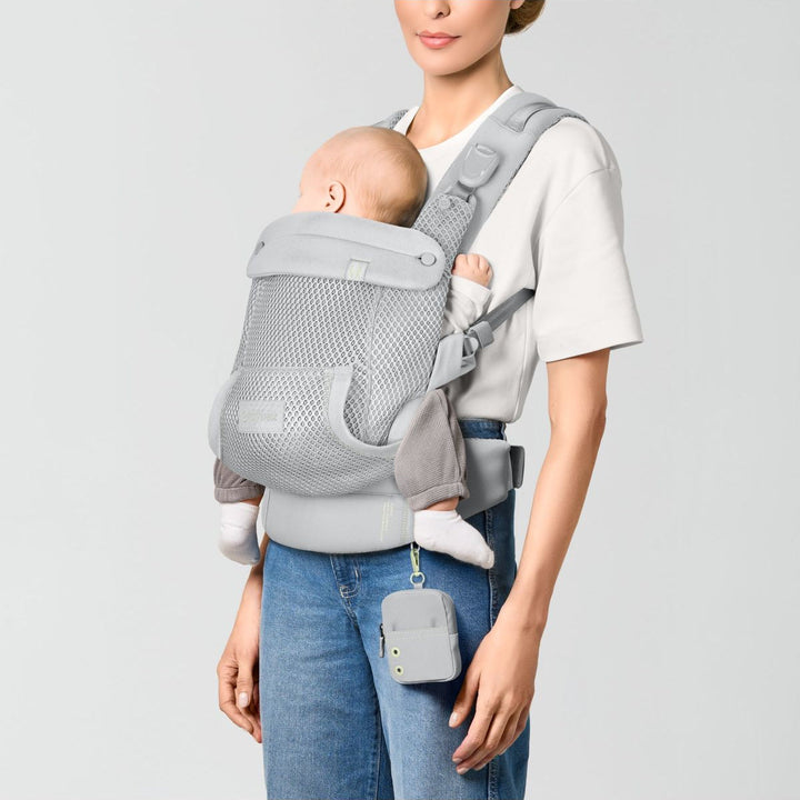 Cybex Laya Fog Grey back view – ergonomic structured carrier with adjustable crossback straps
