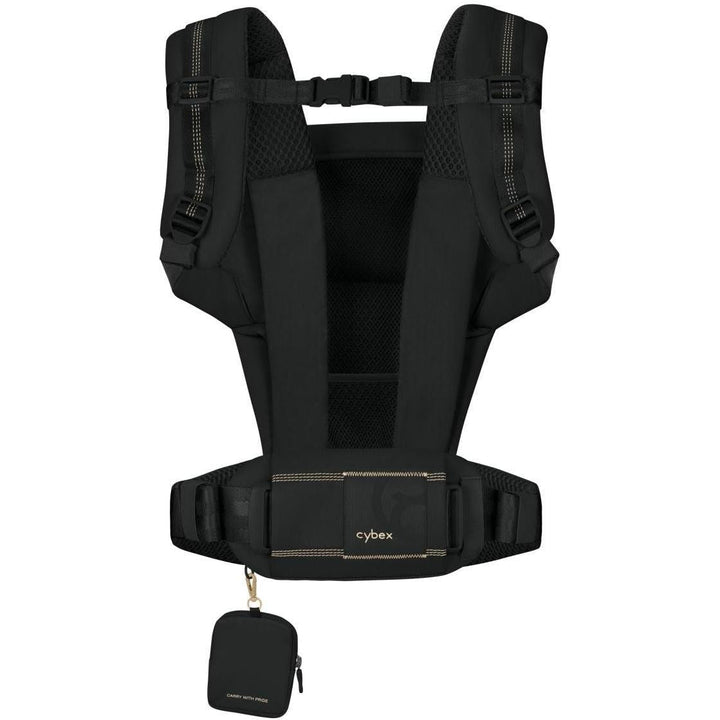 Cybex Laya Magic Black close-up detail – padded shoulder straps, head support, and adjustable seat
