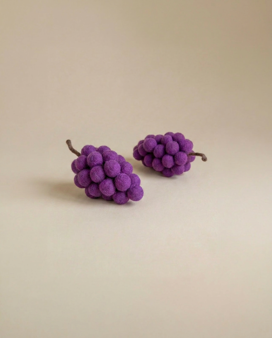 Felt Grapes play food by Kaddu, ideal Montessori pretend market toy