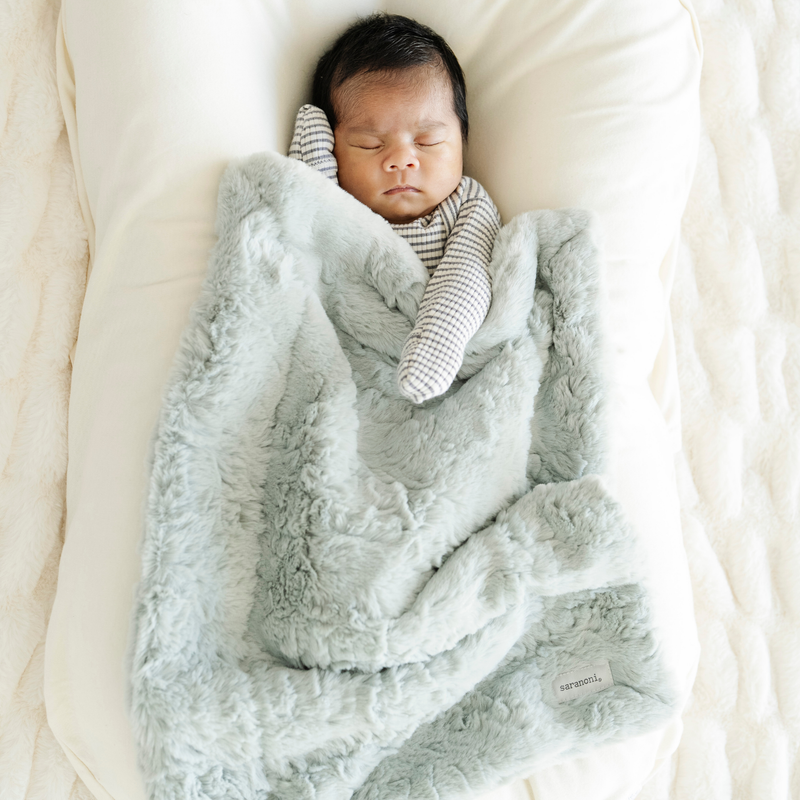 Saranoni Dream Mini Blanket in Sweet Mint offers velvety smoothness and warmth, perfect for everyday baby blankets.