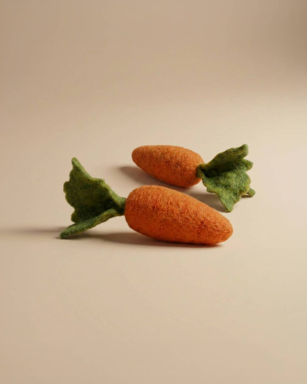 Felt Carrot play food by Kaddu, ideal Montessori pretend cooking toy